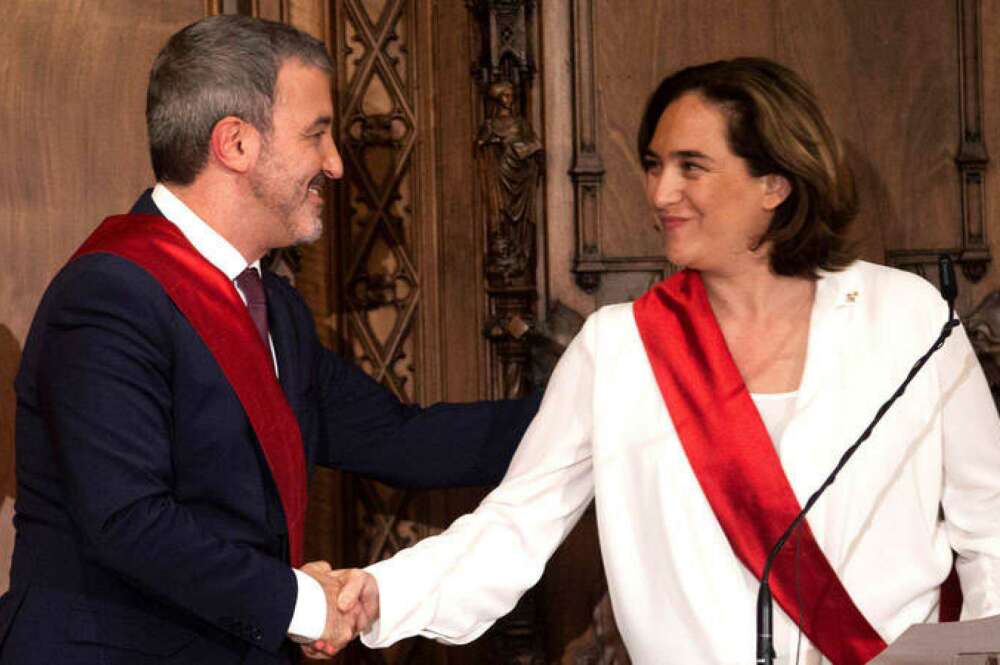 La alcaldesa de Barcelona, Ada Colau, con el primer teniente de alcalde, Jaume Collboni, en una imagen de archivo / EFE