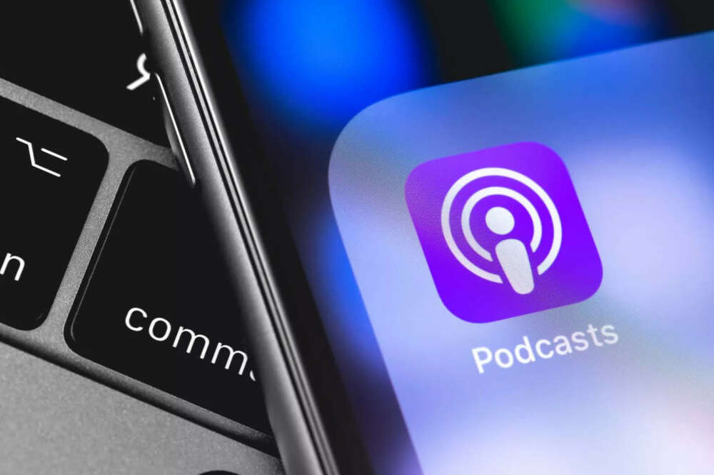 Las Las apps de iPhone para escuchar podcasts que no pueden faltar en tu móvil