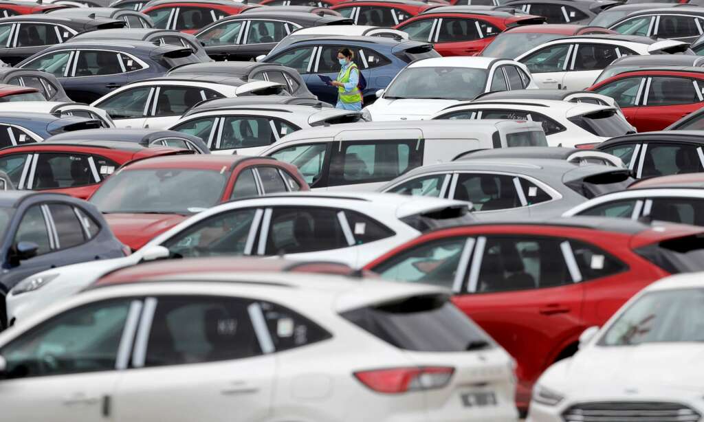 Varias coches de Ford juntos en la fábrica situada en Almussafes (Valencia)