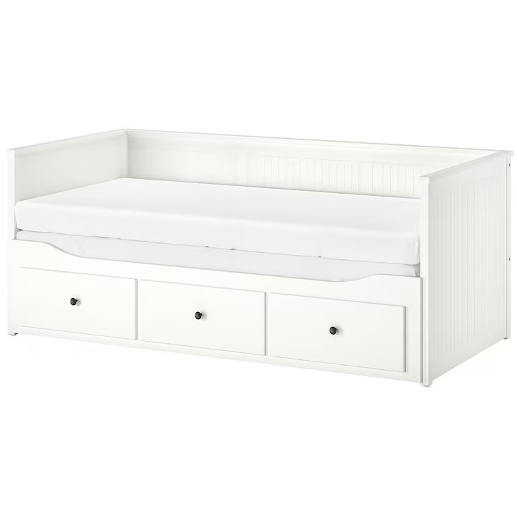 La cama que también es sofá, para invitados, y guardarropa de Ikea