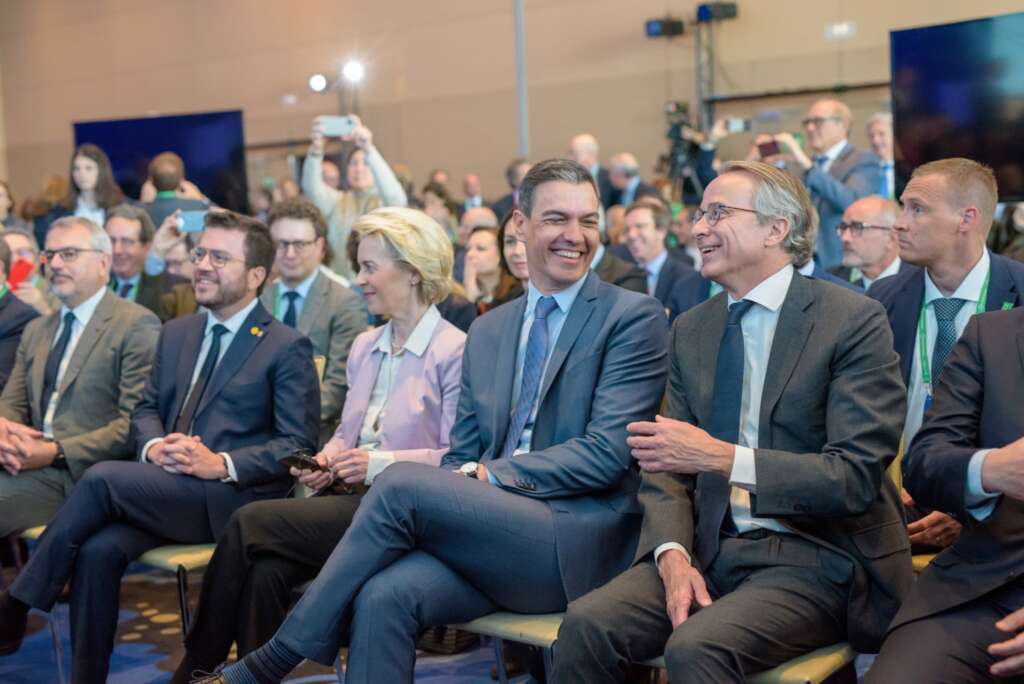 Ursula von der Leyen, presidenta de la Comisión Europea, con Pedro Sánchez, Pere Aragonès y Javier Faus en la reunión del Cercle de 2022. Imagen: Cercle d'Economia