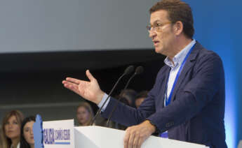 El presidente del PP, Alberto Núñez Feijóo, interviene en el 18 Congreso del PPdeG celebrado este domingo en Pontevedra. EFE/Salvador Sas