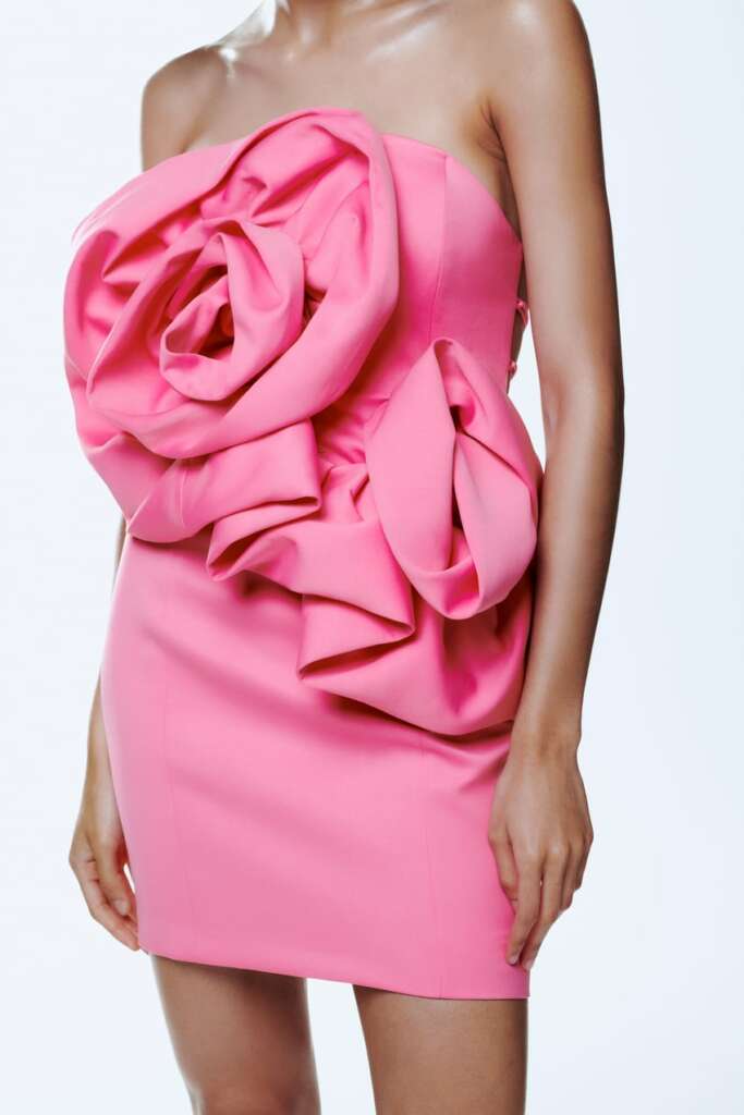 Mejorar De trato fácil gorra El vestido con forma de rosa de Zara que parece sacado de una firma de alta  costura - Economía Digital