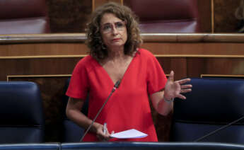 MADRID, 08/06/2022.- La ministra de Hacienda, María Jesús Montero, durante su intervención este miércoles en el pleno del Congreso de los Diputados. EFE/Fernando Alvarado