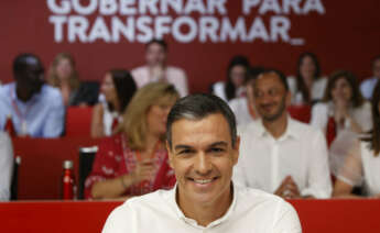 GRAF3996. MADRID, 23/07/2022.- El presidente del Gobierno, Pedro Sánchez, al inicio del Comité Federal extraordinario del PSOE que se celebra este sábado en la sede del partido. EFE/ Mariscal