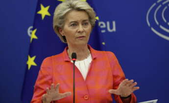 Strasbourg (France), 06/07/2022.- European Commission President Ursula von der Leyen holds a press conference after the presentation of the programme of activities of the Czech Presidency at the European Parliament in Strasbourg, France, 06 July 2022. Czech Presidency of the Council of the European Union is held from 1 July to 31 December 2022. (Francia, Estrasburgo) EFE/EPA/JULIEN WARNAND