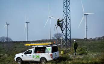 Tareas de mantenimiento en líneas eléctricas. Iberdrola.