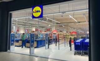 Entrada de una tienda de Lidl