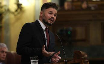 MADRID, 24/11/2022.- El portavoz de ERC en el Congreso, Gabriel Rufián, durante la última jornada de debate y votación de los presupuestos en el pleno del Congreso, este jueves. El Congreso de los Diputados ha aprobado hoy el proyecto de Presupuestos Generales del Estado para 2023 por una amplia mayoría de 187 votos, con lo que el texto pasa al Senado para continuar su tramitación. EFE/ Kiko Huesca