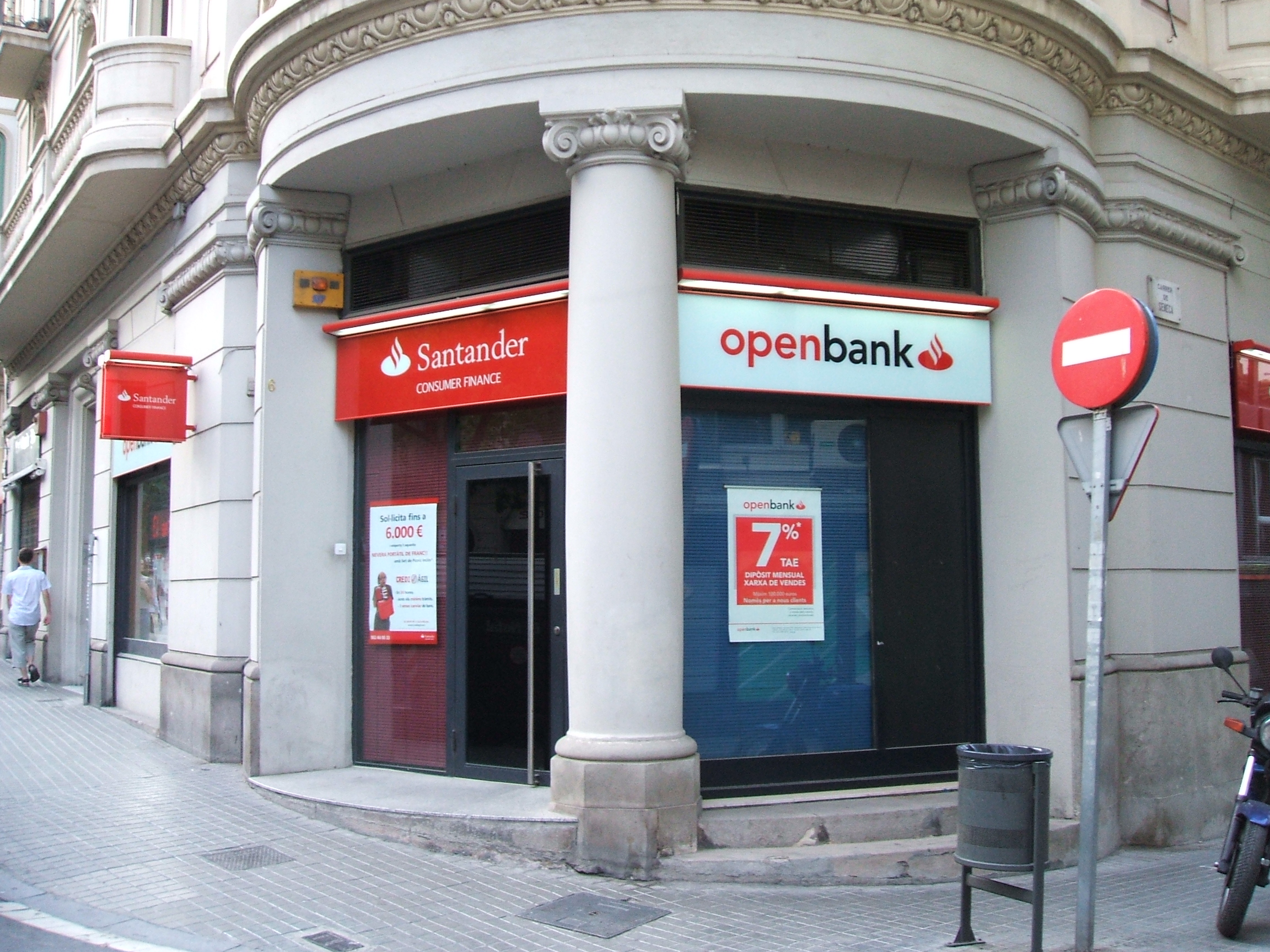 Una sede de Openbank en Barcelona.