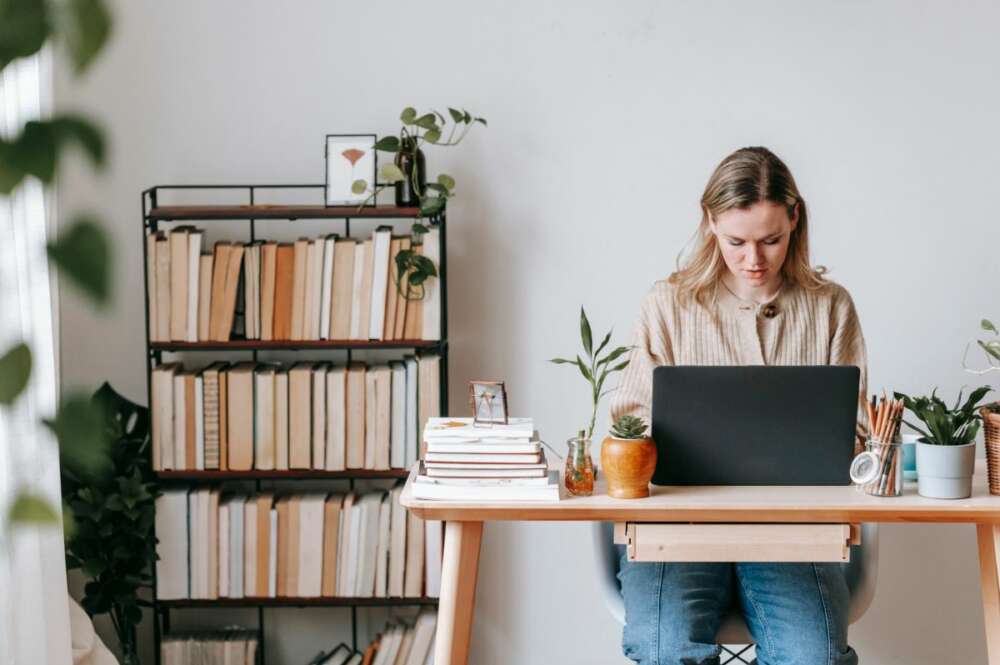 Si el autónomo comete el error por primera vez sin mala fe podrá librarse de la multa. Foto: Canva.