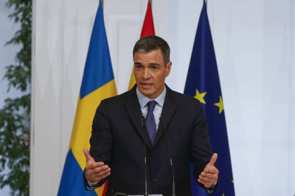 MADRID, 05/06/2023.- El presidente del Gobierno, Pedro Sánchez, durante la rueda de prensa conjunta celebrada con el primer ministro de Suecia, Ulf Kristersson, tras mantener un encuentro este lunes en el Palacio de la Moncloa. EFE/ Javier Lizón