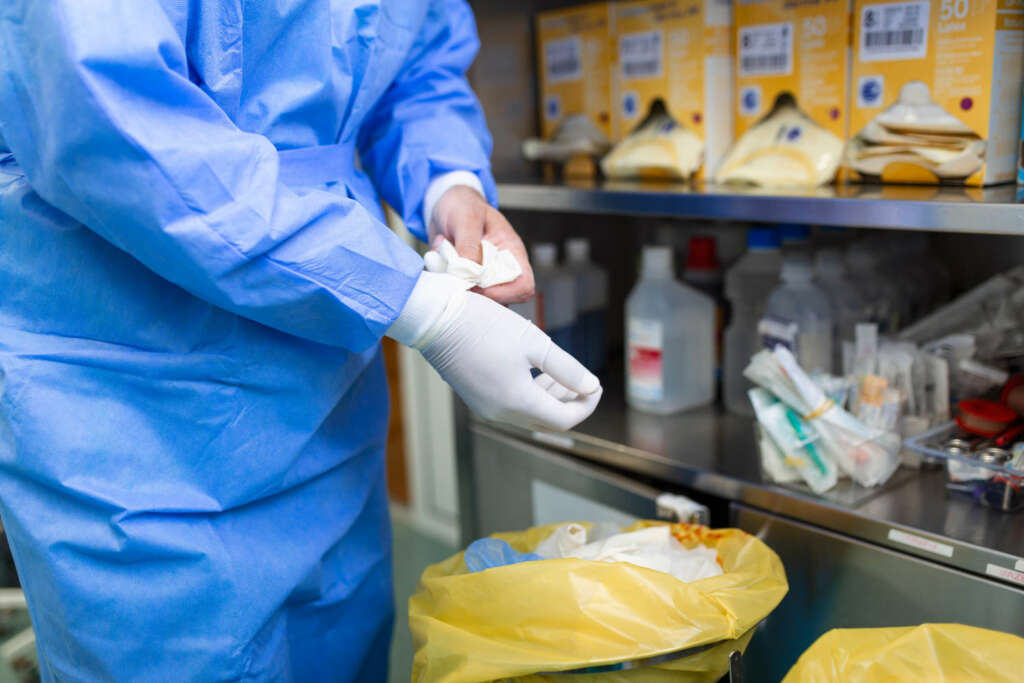 Para ser peón-conductor de Recogida de Residuos Hospitalarios se necesita experiencia de 1 año. Foto: Freepik