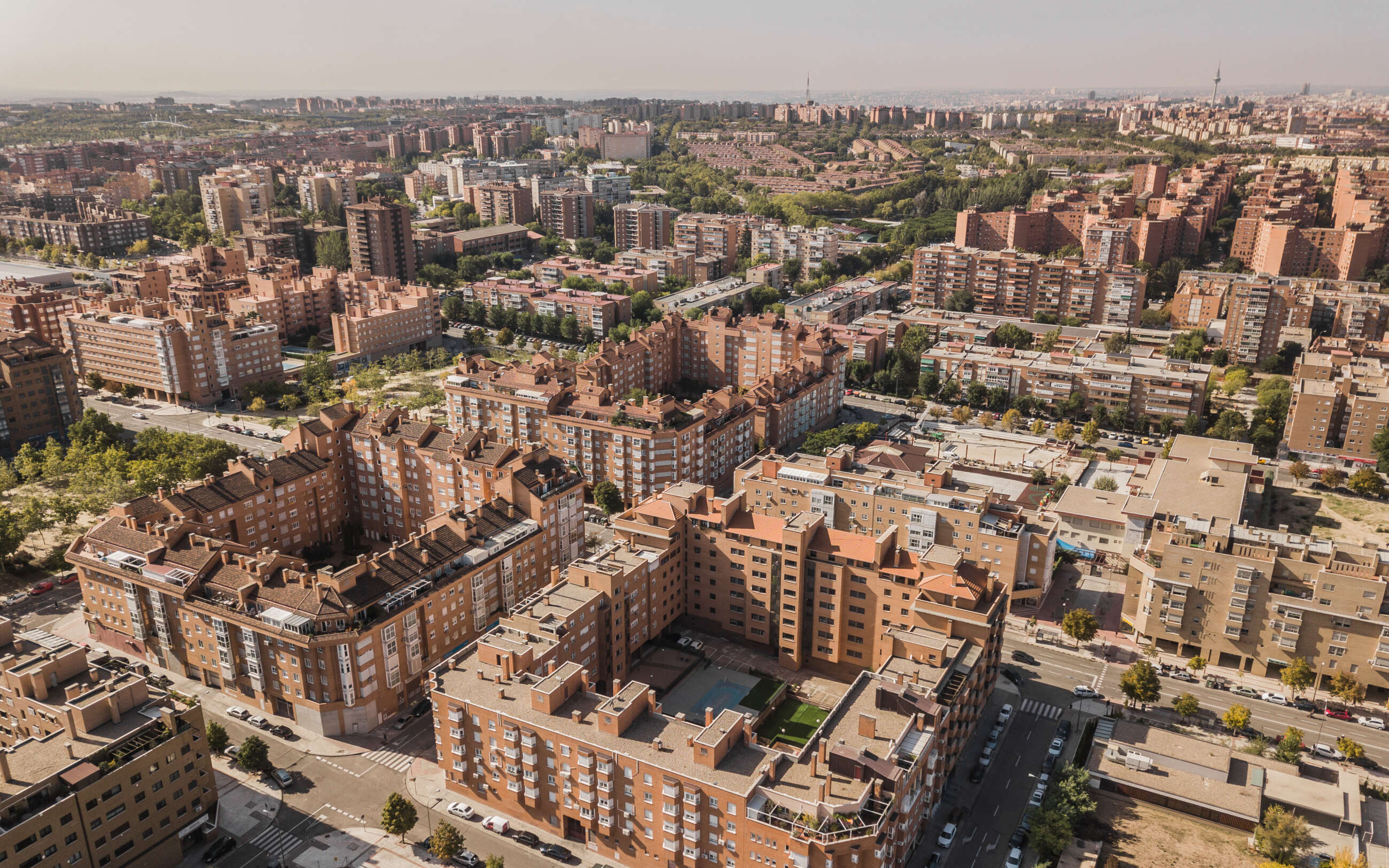 Descubre los barrios más asequibles de Madrid para alquilar una vivienda. Foto: Envato