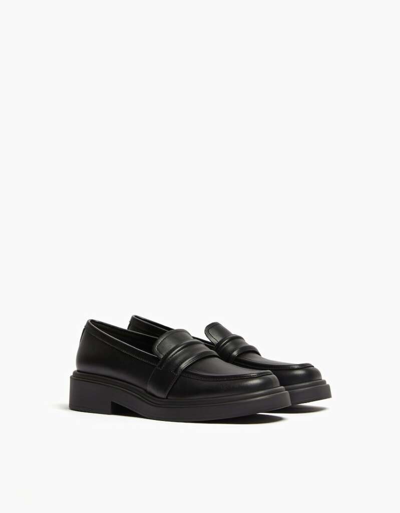 Mocasines negros de Bershka