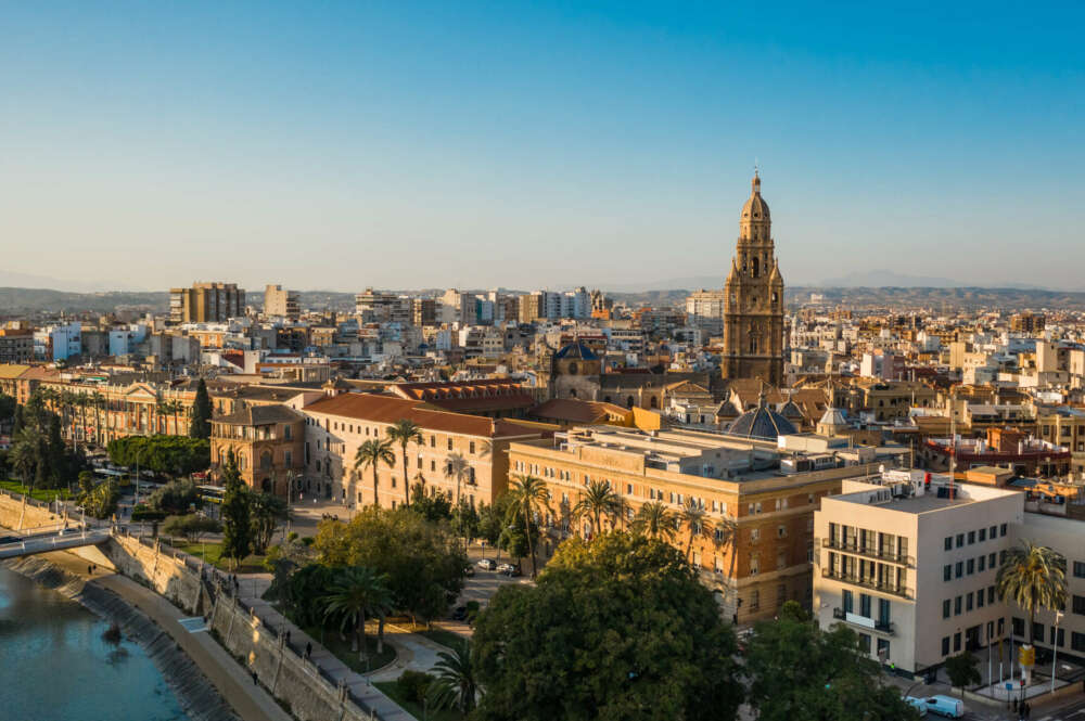 La ciudad de Murcia se mantiene en la media nacional. Foto: Envato