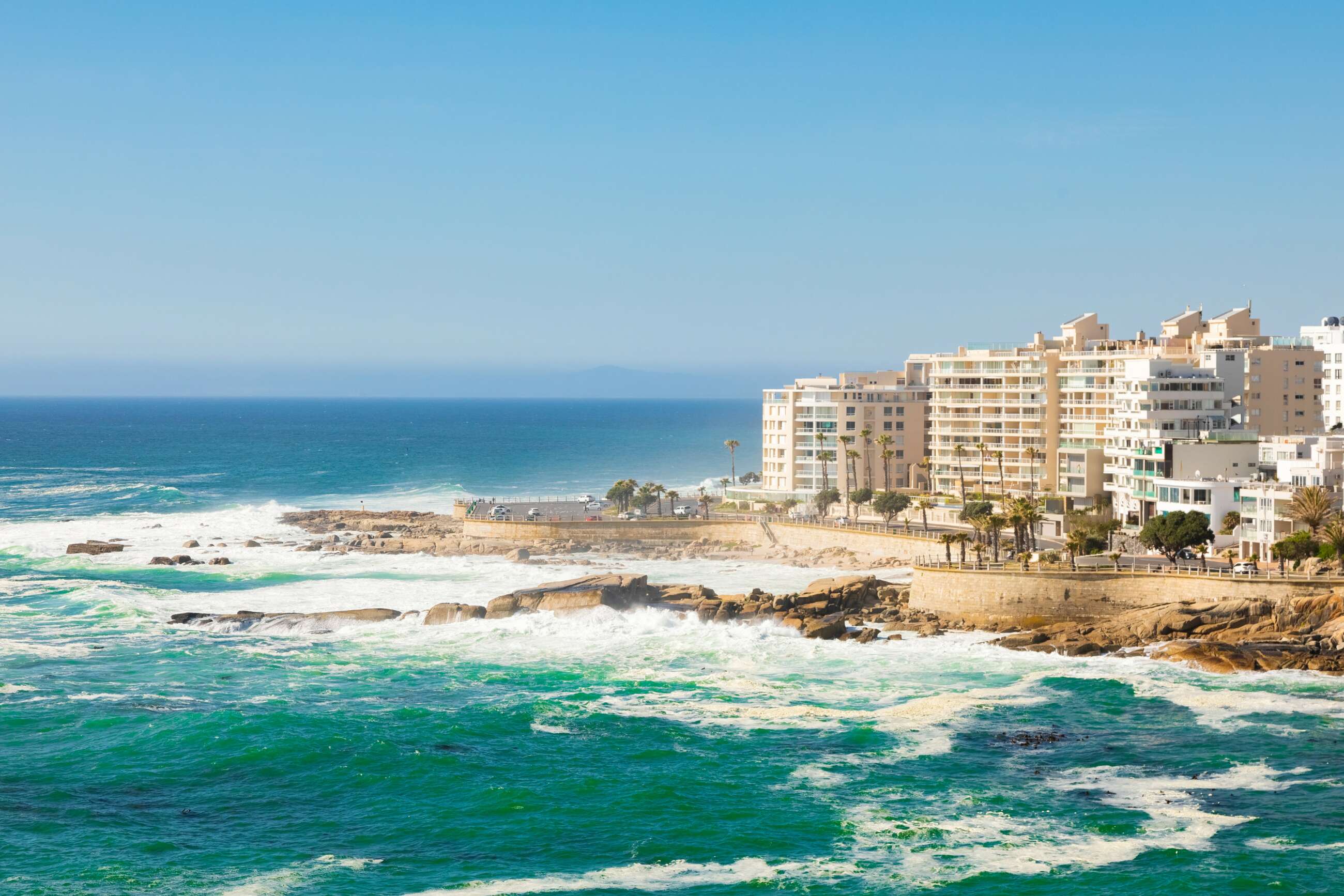 Tener una casa en la playa es un sueño para los amantes del verano y el mar. Imagen: Freepik.