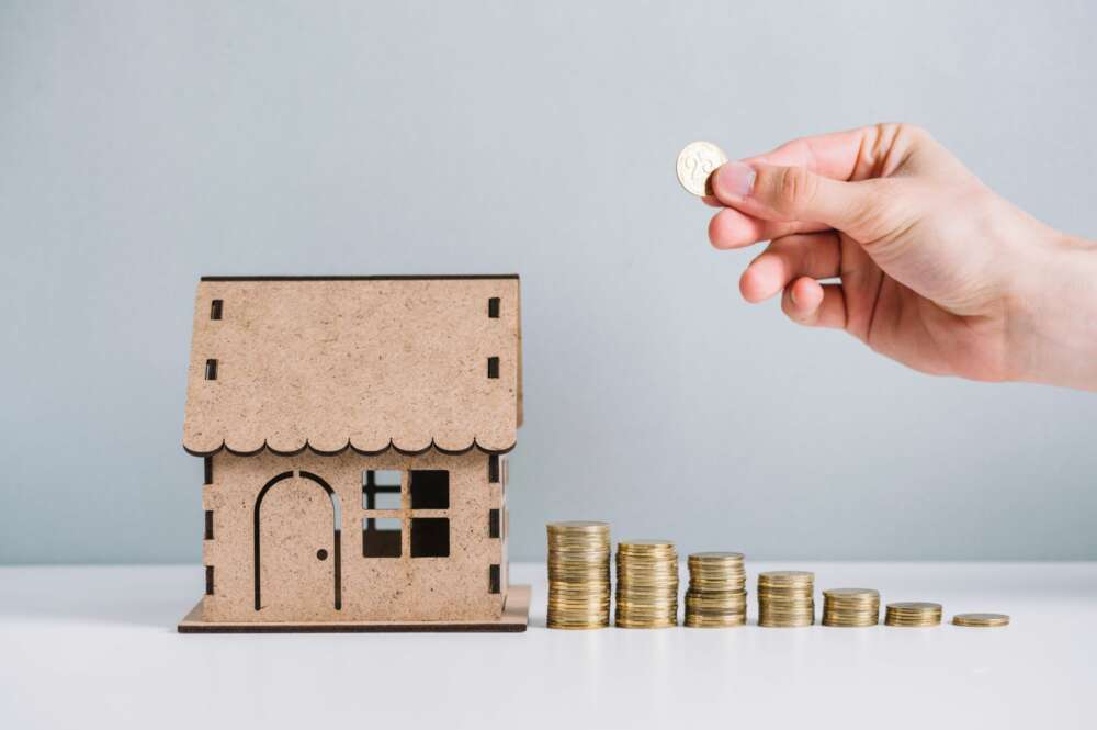 Las agencias inmobiliarias suelen cobrar entre el 3% y 7% del precio. Foto: Freepik,