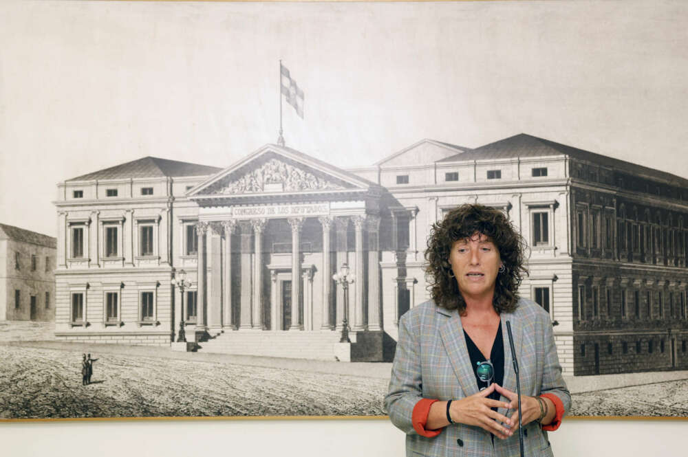 MADRID, 10/08/2023.- La diputada de ERC Teresa Jordà hace una declaración a la prensa tras presentar las credenciales para la XV Legislatura, este jueves, en el Congreso de los Diputados. EFE/ J.J. Guillén