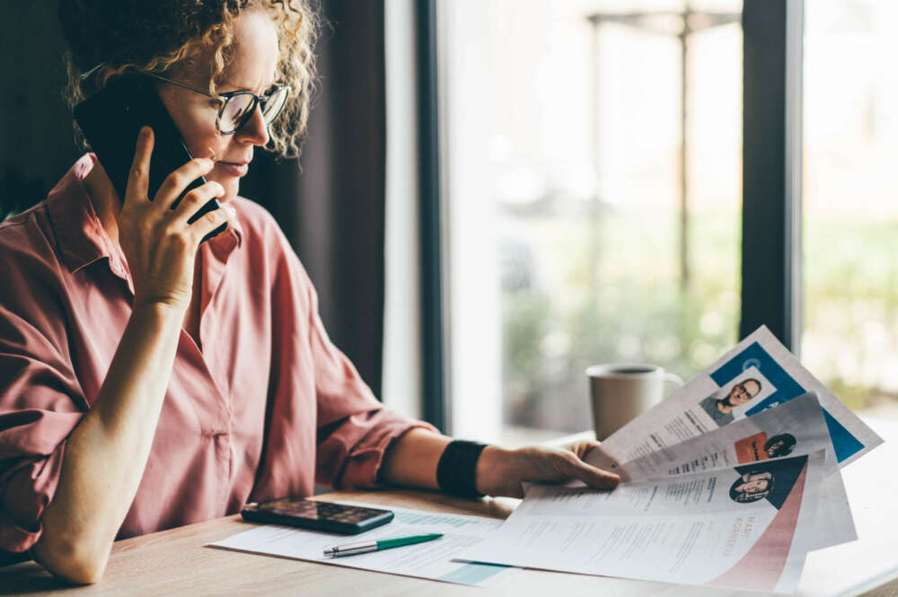 Experto de la industria revela claves para el currículum perfecto: "Optimiza para una audiencia de 10 segundos"