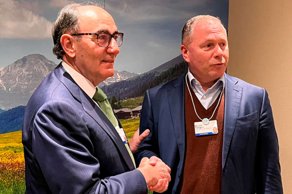 El presidente de Iberdrola, Ignacio Galán, con el consejero delegado del fondo soberano de Noruega, Norges Bank Investment Management, Nicolai Tangen. Foto: Iberdrola.