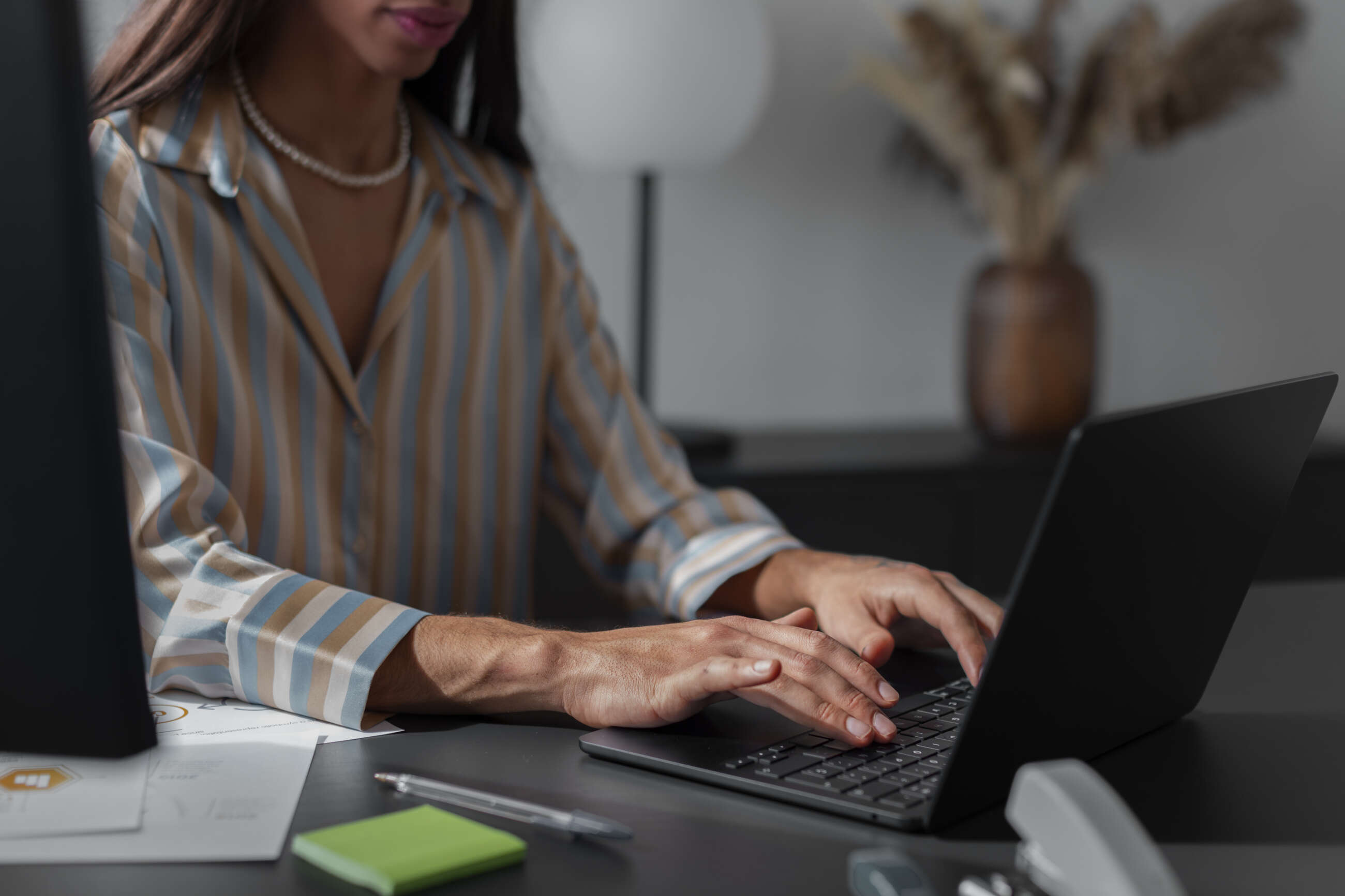 El ordenador es una herramienta fundamental en el trabajo de miles de personas