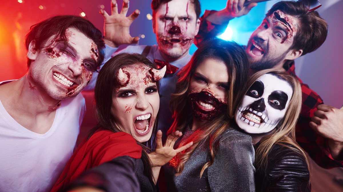 Las mejores prendas con temática de Halloween de Amazon para tus fiestas de temporada