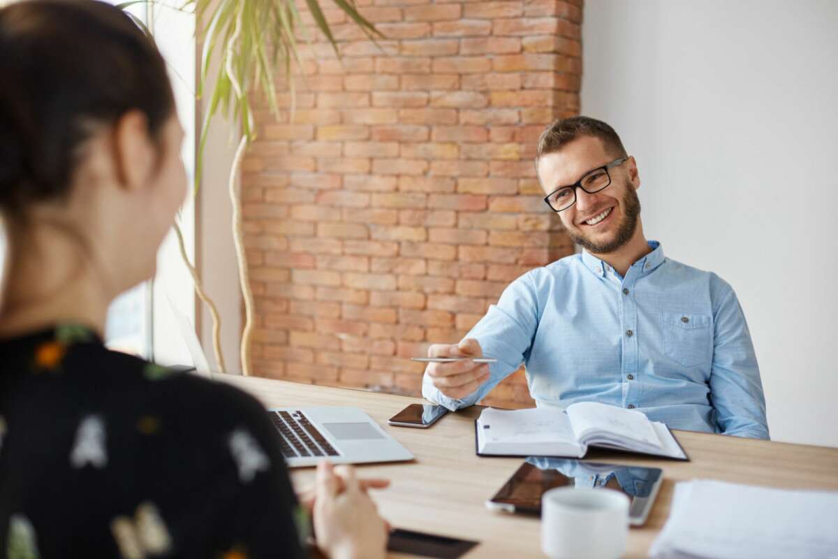 Para que la entrevista sea un éxito es clave responder con seguridad. Foto: Freepik.