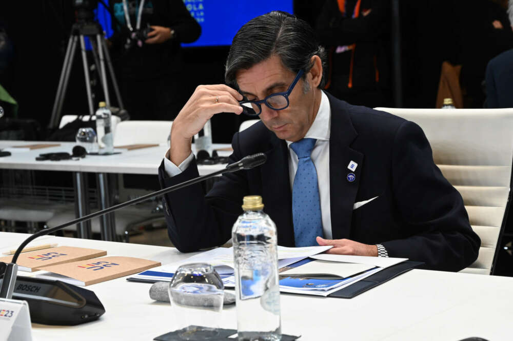 LEÓN, 24/10/2023.- El presidente de GSMA y de Telefónica, José María Álvarez Pallete, durante la reunión Informal Ministerial de Telecomunicaciones y Digitalización, de la Unión Europea celebrada este martes en León. EFE/J.Casares