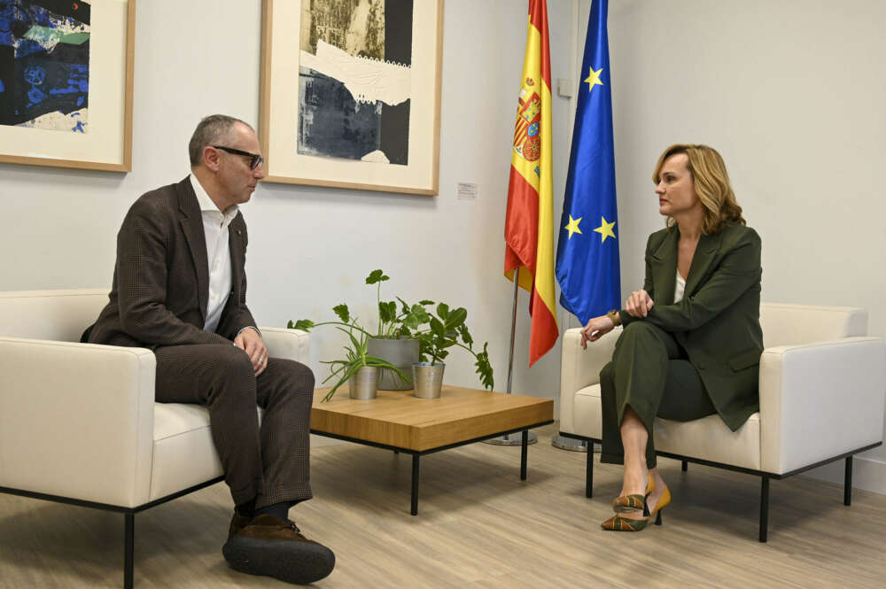 MADRID, 23/01/2024.-La ministra de Educación, Formación Profesional y Deportes, Pilar Alegría, durante su reunión este martes con el presidente y CEO de la Fórmula 1, Stefano Domenicali. EFE/Ministerio de Educación, Formación Profesional y Deportes SOLO USO EDITORIAL/SOLO DISPONIBLE PARA ILUSTRAR LA NOTICIA QUE ACOMPAÑA (CRÉDITO OBLIGATORIO)