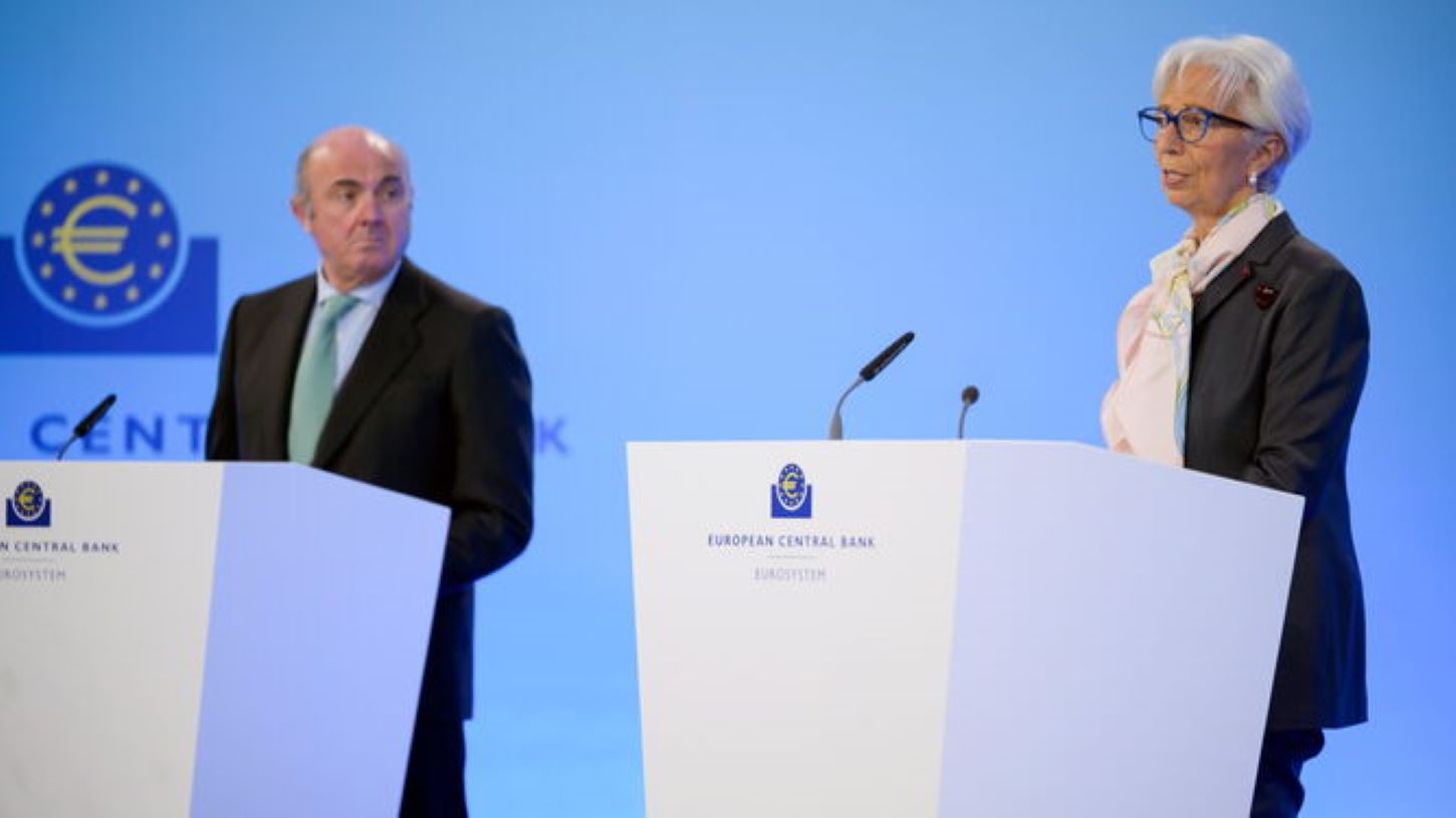 Luis de Guindos, vicepresidente del BCE (izq.), y Christine Lagarde, presidenta del BCE (dcha). EFE