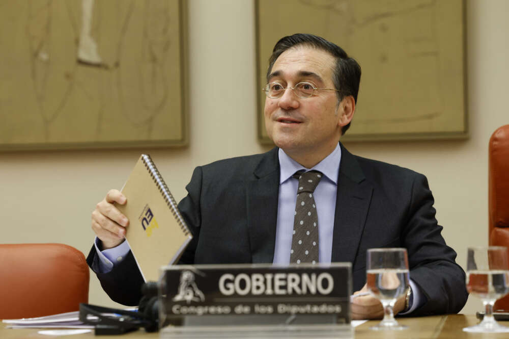 MADRID, 05/02/2024.- El ministro de Asuntos Exteriores, Unión Europea y Cooperación, José Manuel Albares, comparece ante la Comisión de Cooperación Internacional para el Desarrollo, este lunes en el Congreso de los Diputados en Madrid. Albares iniciará este lunes en Doha (Catar) una gira oficial por países del Golfo Pérsico, ha informado el Gobierno. EFE/ Chema Moya