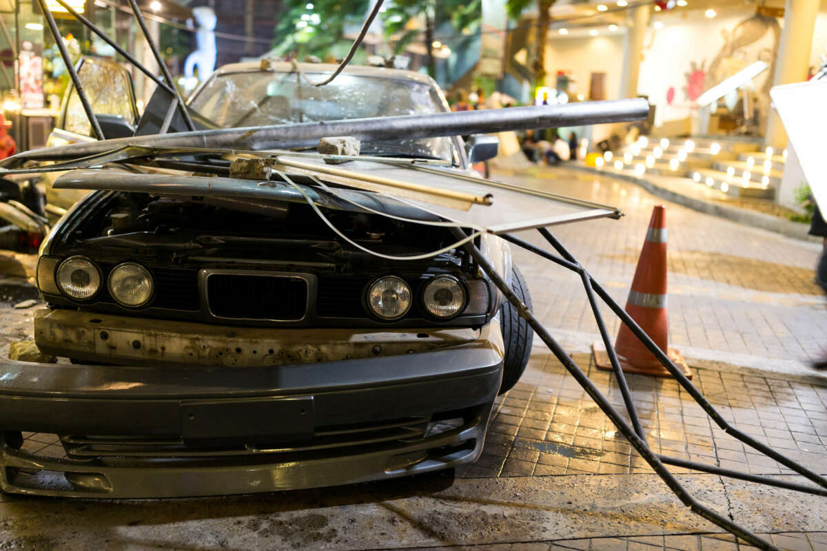 Accidente de coche en la calle