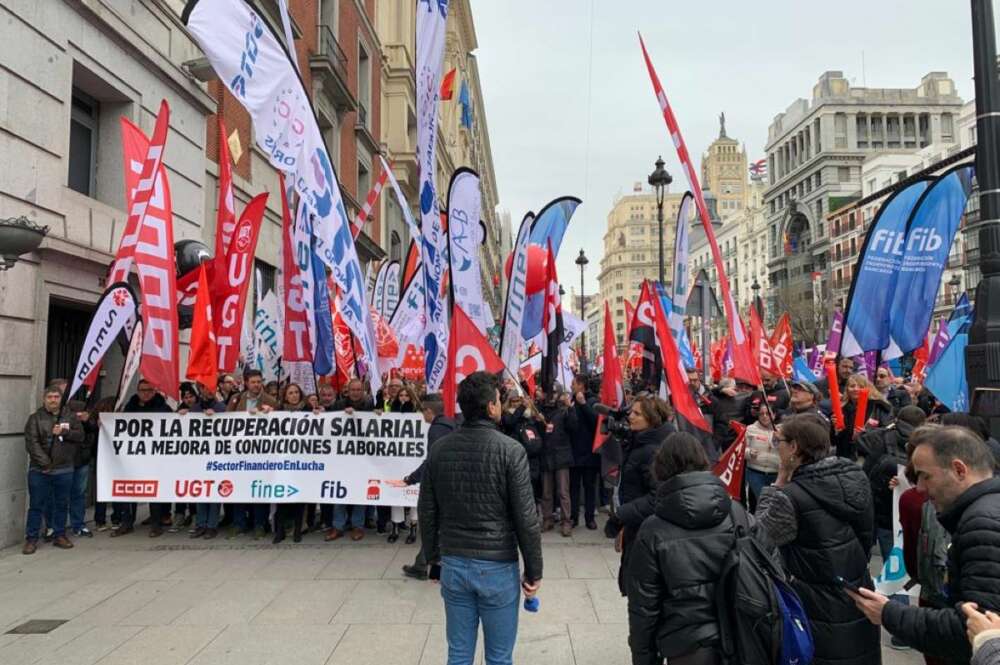 Manifestación de los empleados de la banca en Madrid. Patronales @Alejandro_MDV