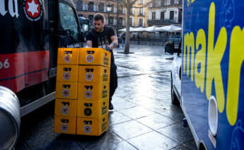 TOLEDO, 02/02/2024.- El empleo se resintió en enero, un mes habitualmente malo para el mercado laboral español, con 231.250 afiliados menos de media y un aumento del paro de 60.404 personas tras el fin de la campaña navideña. En la imagen, un trabajador en Toledo este viernes. EFE/Ismael Herrero