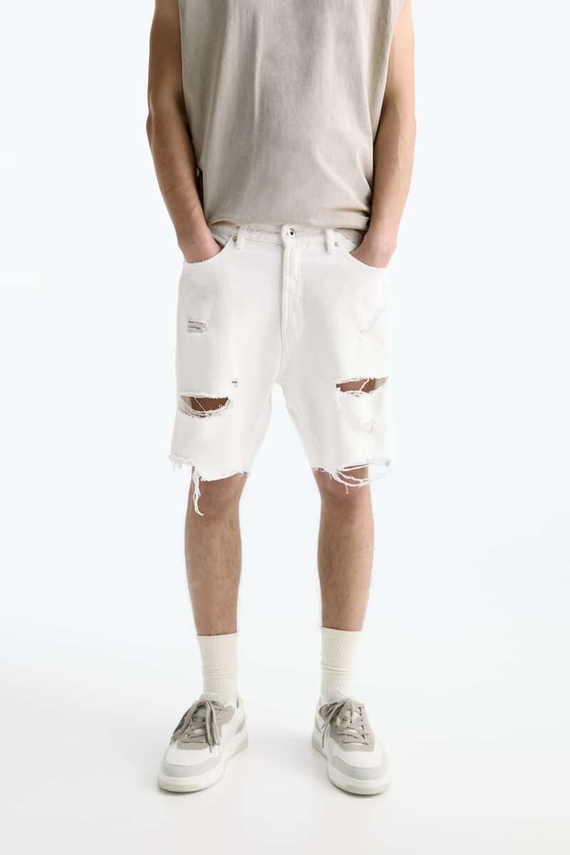 El pantalón corto para hombre de Pull&Bear estilo bermudas relaxed fit