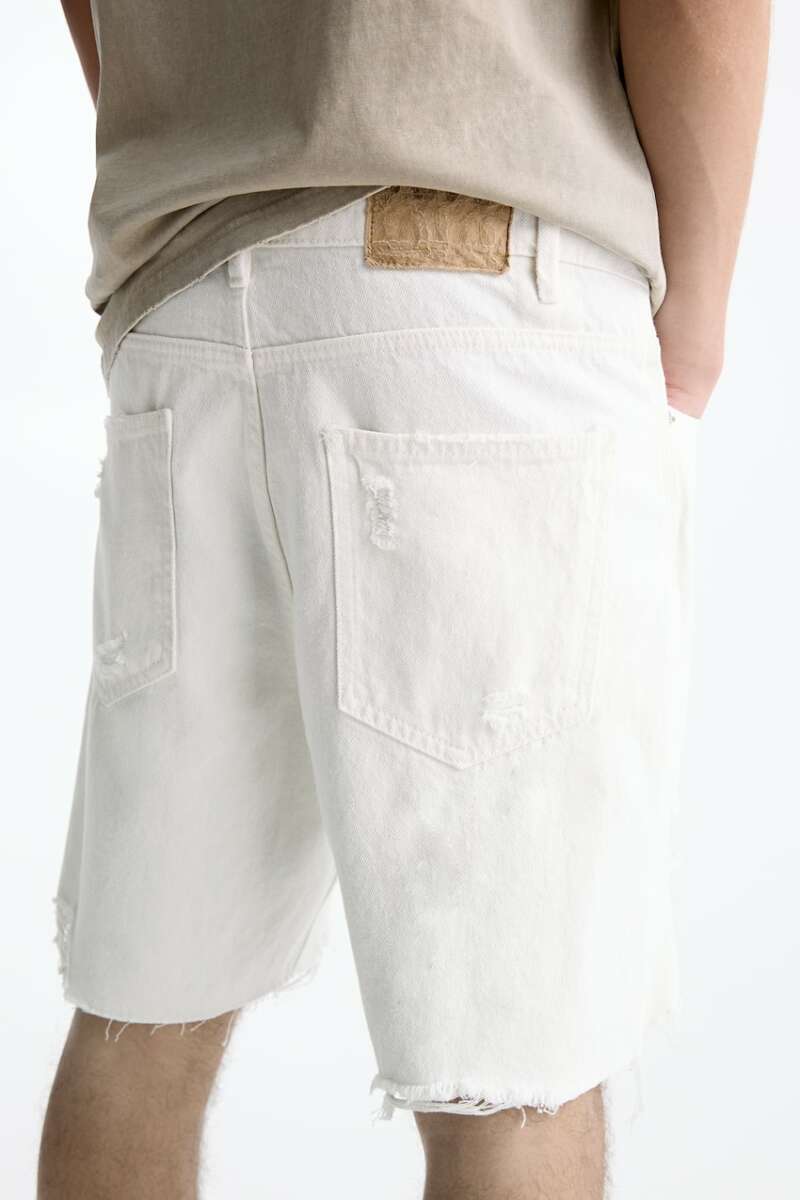 El pantalón corto para hombre de Pull&Bear estilo bermudas relaxed fit