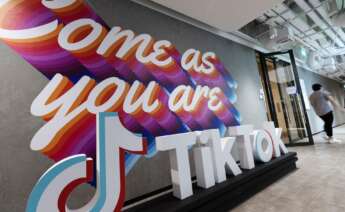 Una oficina de TikTok. Foto: (Singapur, Singapur) EFE/EPA/HOW HWEE YOUNG