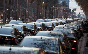 vehiculos de transporte con conductor