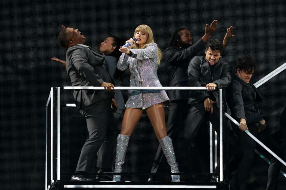 La cantante Taylor Swift, en uno de los conciertos de su gira, en Lisboa. EFE/EPA/MIGUEL A. LOPES