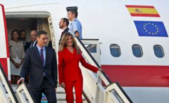 El presidente español, Pedro Sánchez, y su esposa, Begoña Gómez. Foto: EFE/YZ