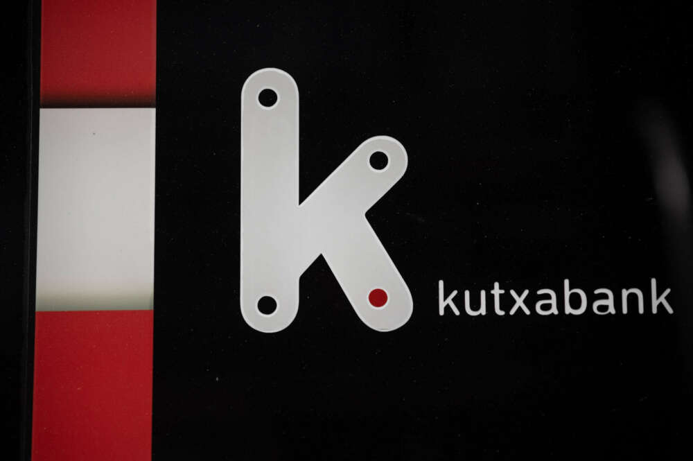 Una de las oficinas de Kutxabank, a 6 de junio de 2024, en Madrid (España). El Consejo de Gobierno del Banco Central Europeo (BCE) ha decidido hoy bajar los tipos de interés en 25 puntos básicos, de forma que la tasa de referencia para sus operaciones de refinanciación se quedará en el 4,25%, la tasa de depósito bajará al 3,75% y la de facilidad de préstamo al 4,50%. 06 JUNIO 2024;MADRID;BANCO CENTRA EUROPEO;BCE;TIPOS DE INTERÉS Alejandro Martínez Vélez / Europa Press (Foto de ARCHIVO) 06/6/2024