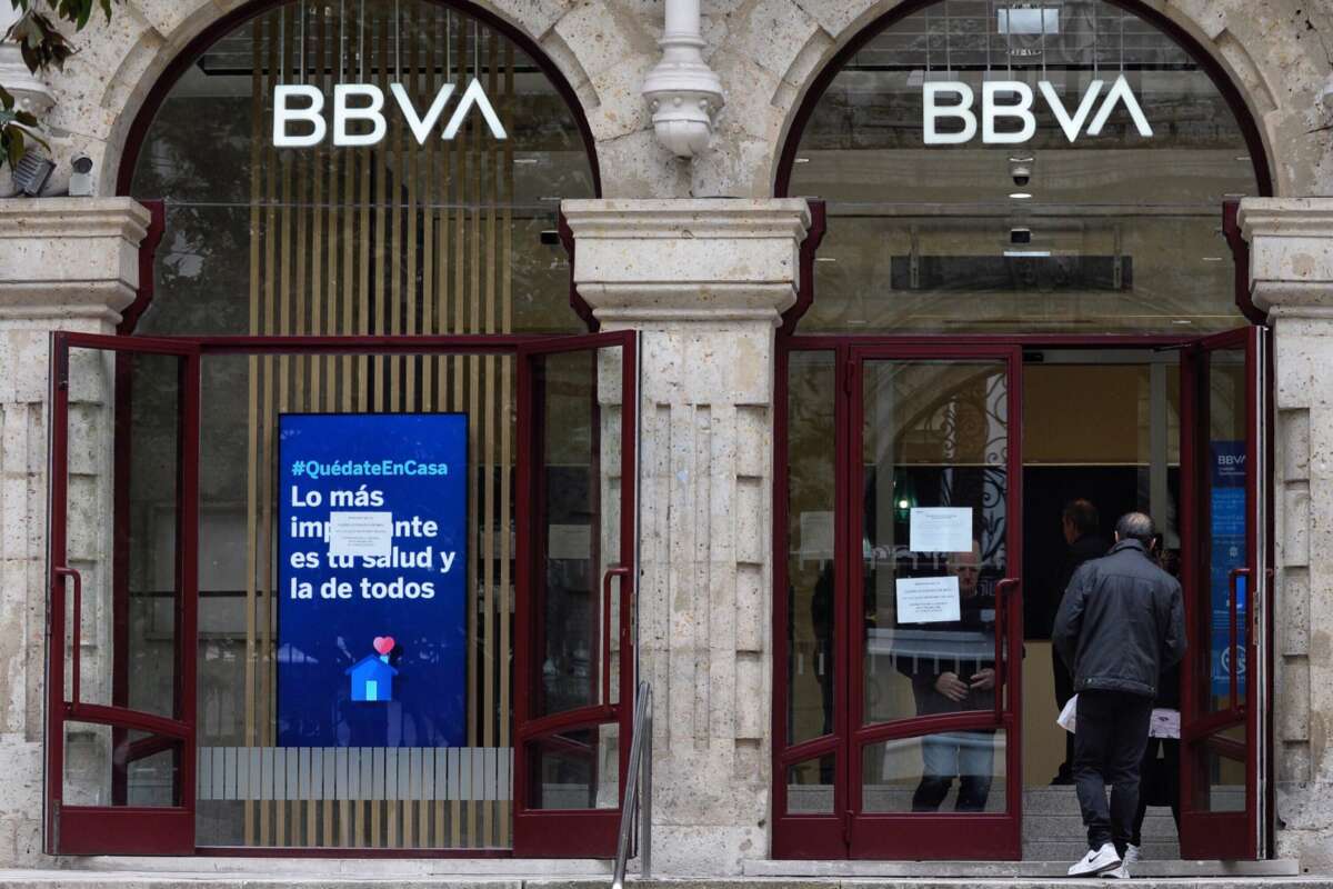 Una sucursal bancaria del BBVA. Foto: EFE/Nacho Gallego