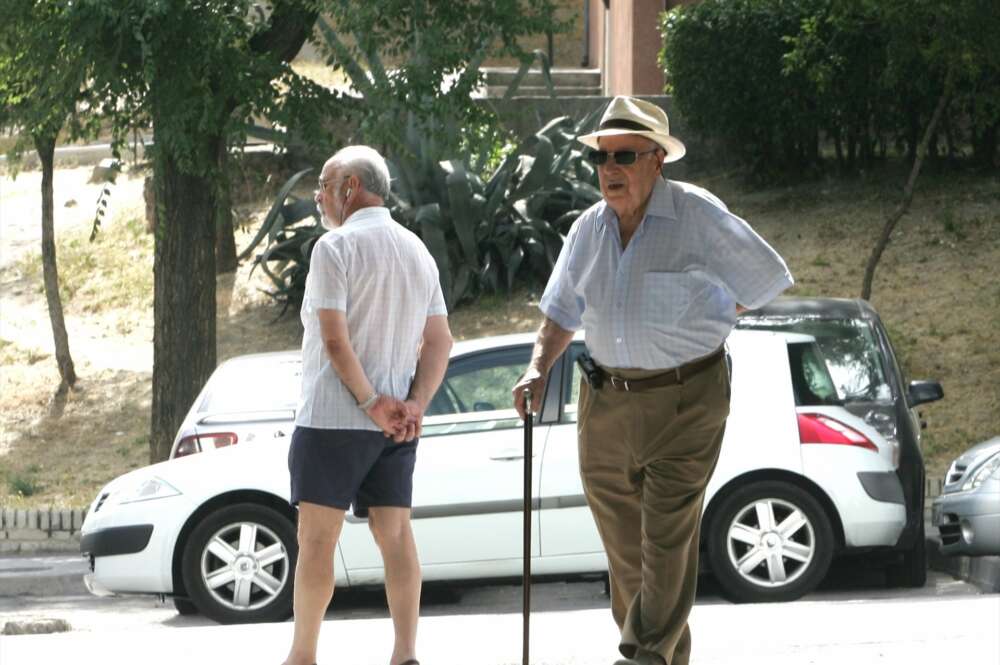 Dos ancianos en su jubilación.