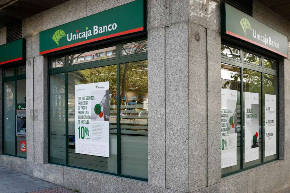 Exterior de una oficina de Unicaja Banco. Foto: Unicaja.