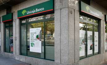 Exterior de una oficina de Unicaja Banco. Foto: Unicaja.