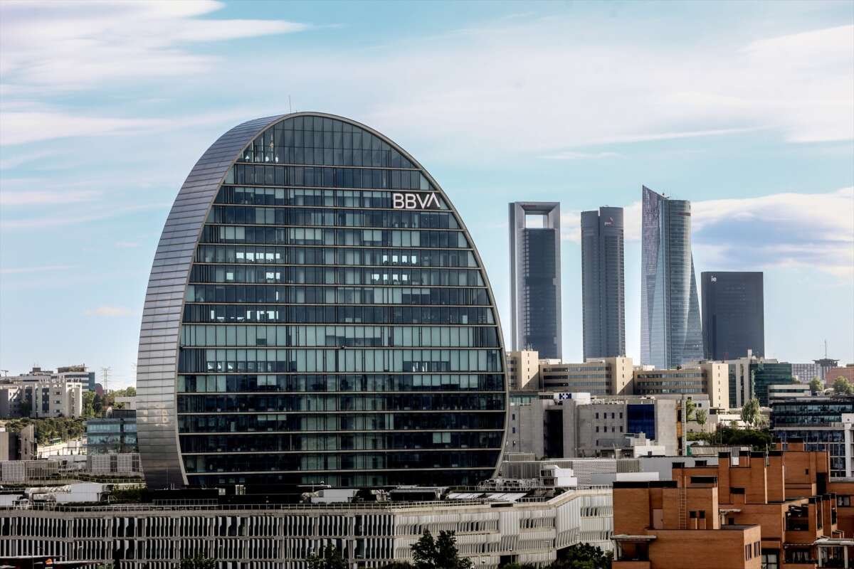 Fachada del edificio ‘La Vela’, en la ciudad del BBVA en Madrid. Foto: Ricardo Rubio / Europa Press.