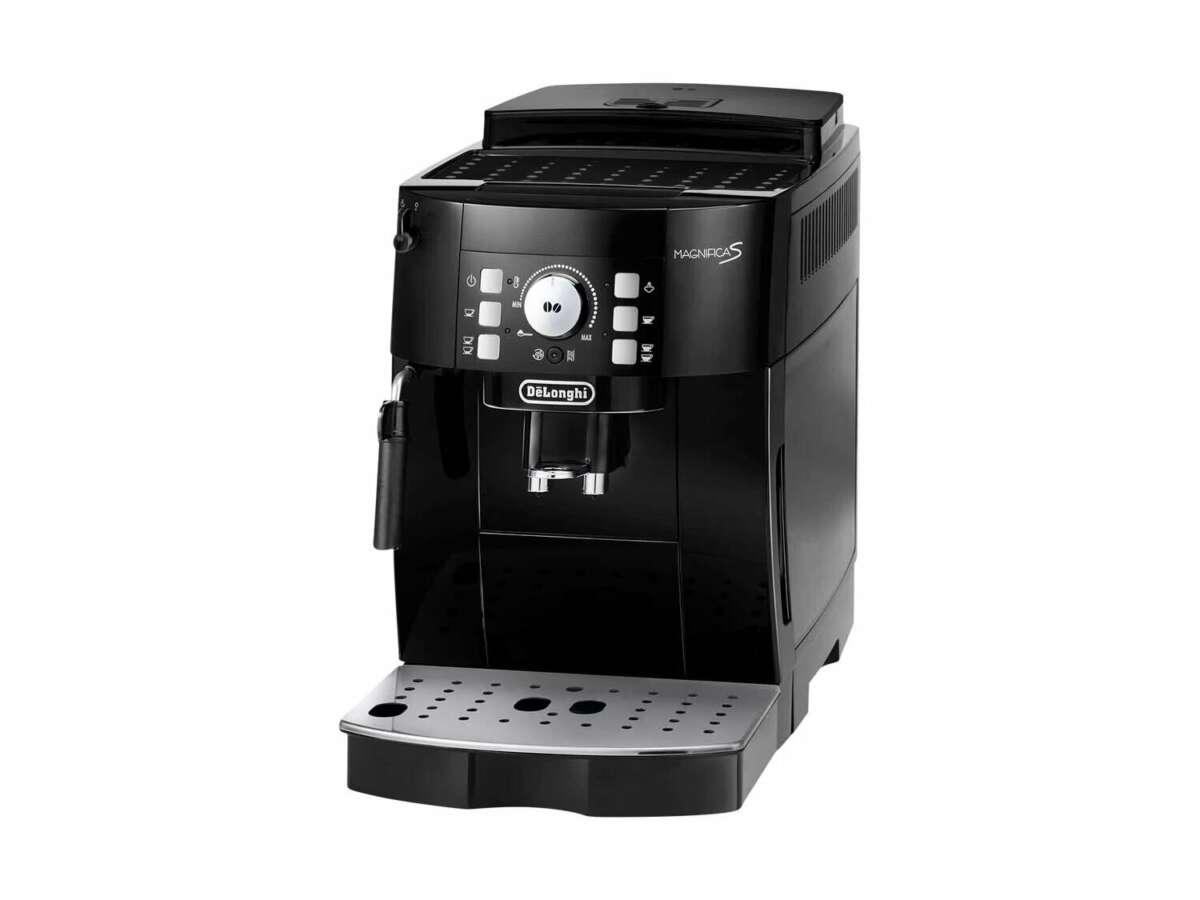 La cafetera espresso Magnifica S DeLonghi, disponible en Lidl.