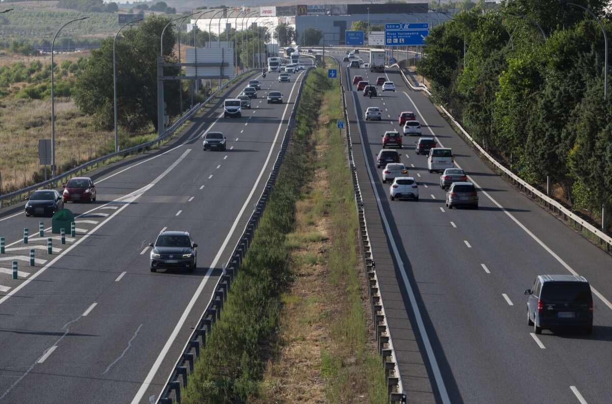 Vehículos en la autovía. Foto: Alberto Ortega / Europa Press