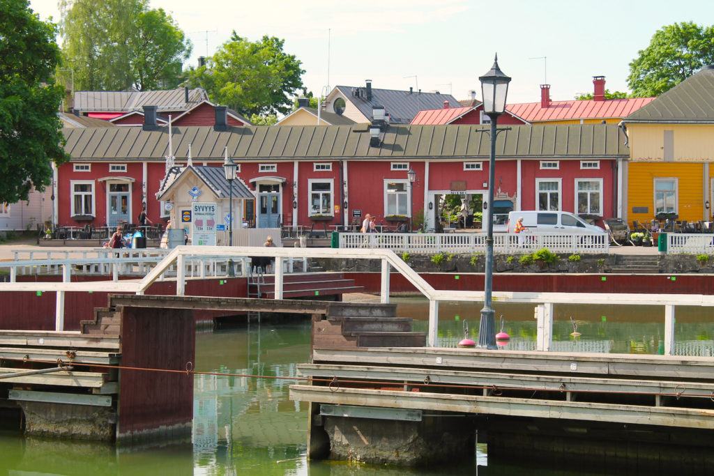 una pareja finlandesa compra una casa en naantali 